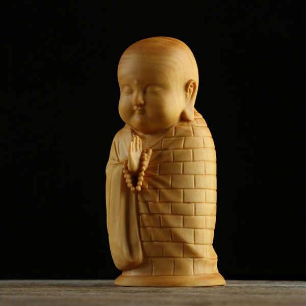 Statue Bouddha rieur Maitreya en bois de buis