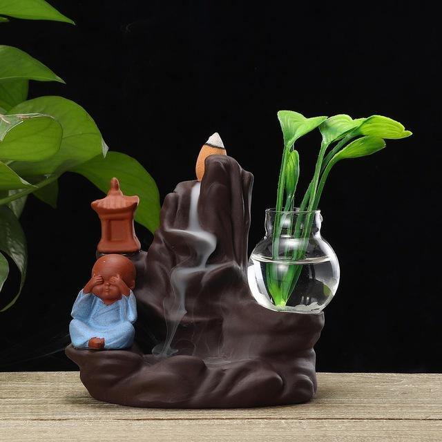 Porte Encens Moine Sous La Cascade Bleu